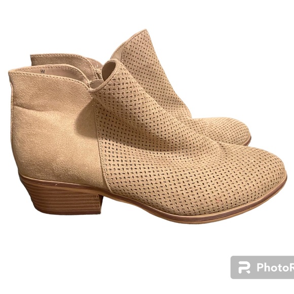Mia swede beige boots - Picture 1 of 5